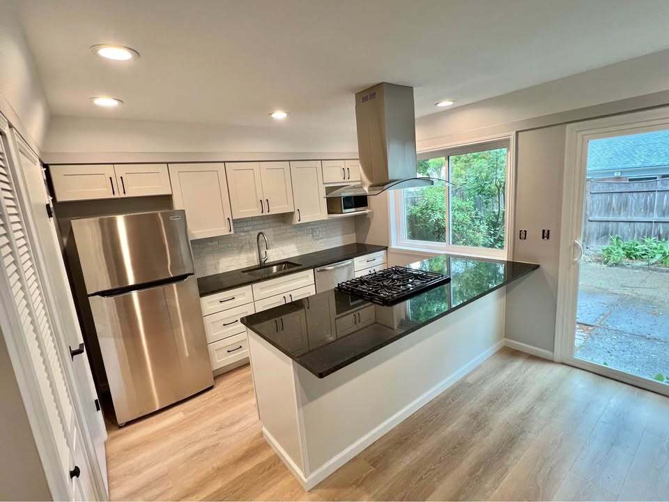 Kitchen - 65 Jamestown Dr