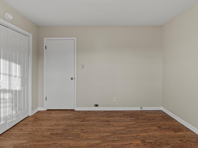 Building Photo - Charming 4-bedroom, 2-bath ranch-style home situated on just over 2 acres!