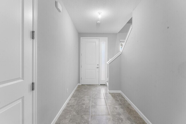 Building Photo - 16474 Helix Ct