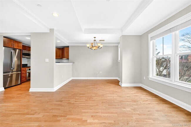 Building Photo - 225 Stanley Ave