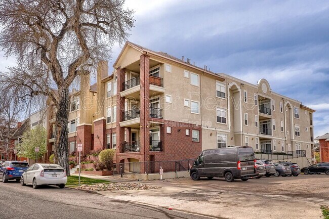 Building Photo - 1735 N Ogden St