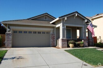 Building Photo - 3 bedroom Gem in Anatolia