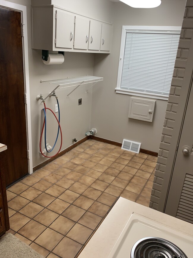 Building Photo - 3610 NW Michael St