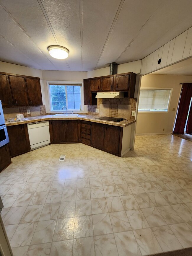 Building Photo - Lovely Home in Chehalis