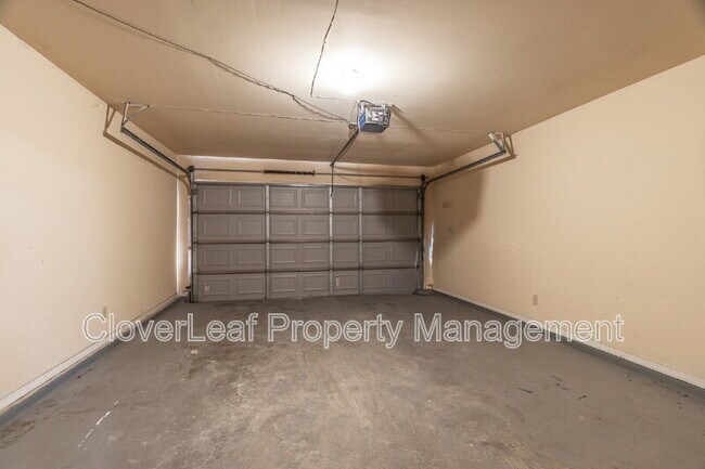 Building Photo - 3613 Candle Ridge Dr