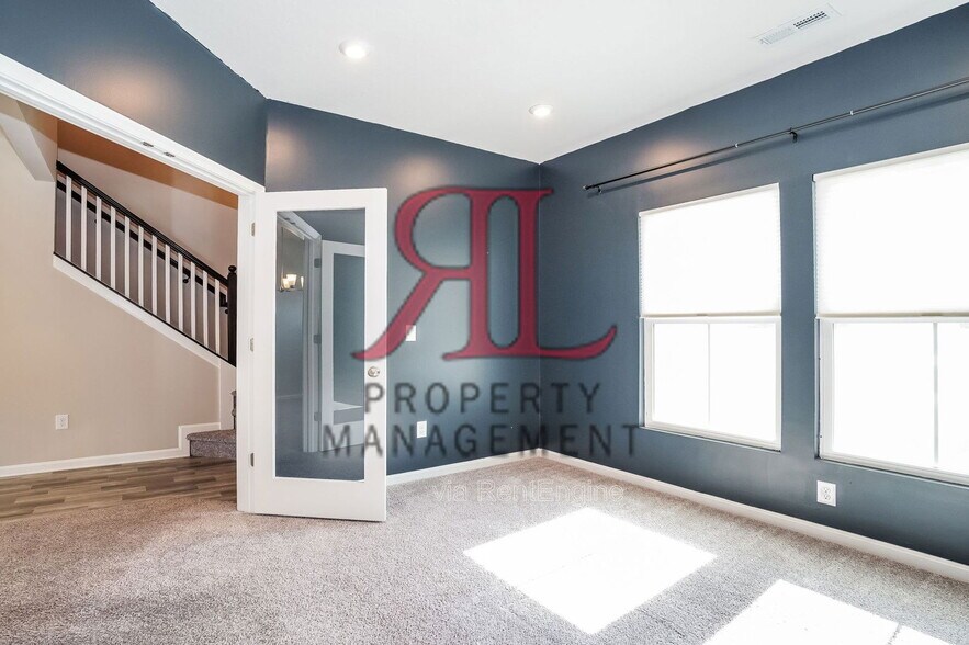 Building Photo - 992 Honeycomb Ln