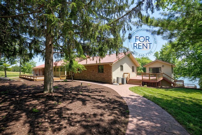 Building Photo - 7255 E Baldwin Rd