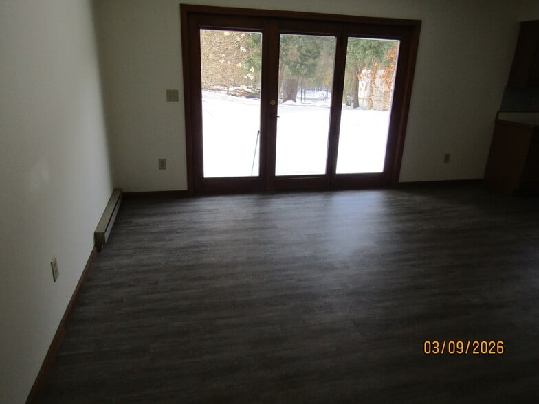 Dining Room - 240 Dixon Rd