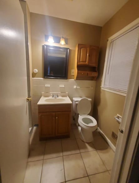 Building Photo - 1624 Whitney Ave