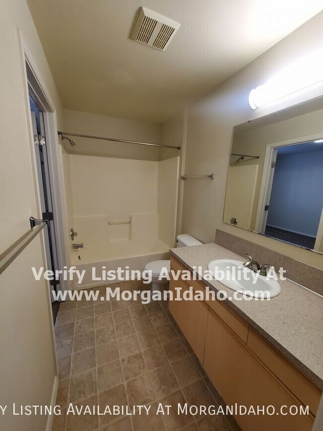 Building Photo - 217 N Avenger Ln