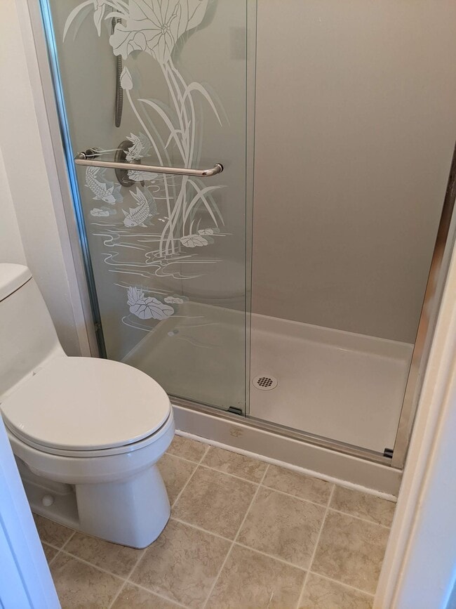 Building Photo - 105 Ascot Ct