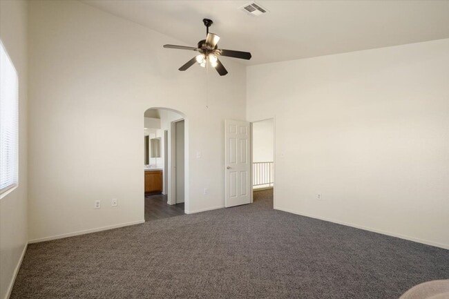 Building Photo - 2576 Silver Shadow Dr