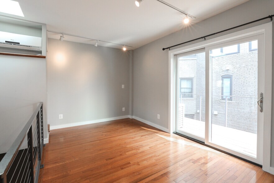 Building Photo - 2315 15th St NW