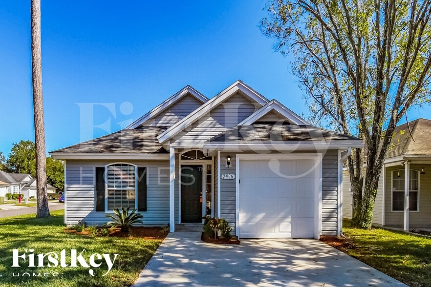 Building Photo - 2956 Centerwood Dr N