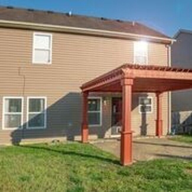 Building Photo - 3 Bedroom/2 bathroom coming soon to  Lebanon