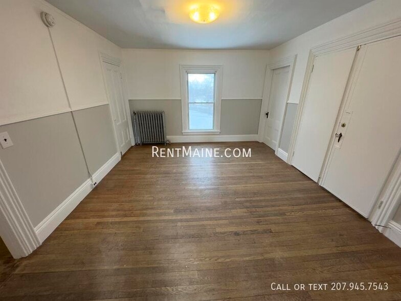 Building Photo - 191 Center St