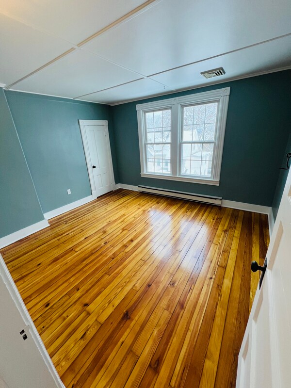 Building Photo - 40 Hewitt St