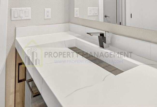 Building Photo - Brand New Built 2 Bedroom duplex in Curtis...