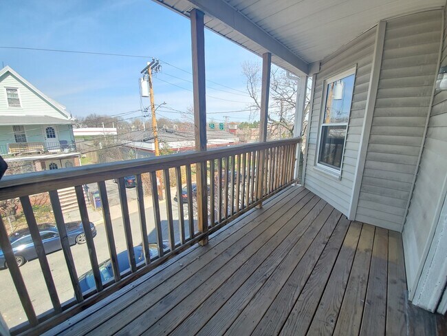 Building Photo - 25 Kensington Ave