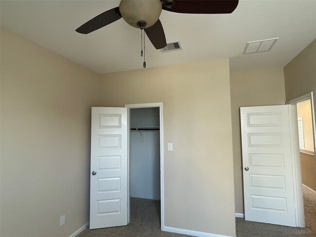 Building Photo - 10418 Quiet Courtyard Rd