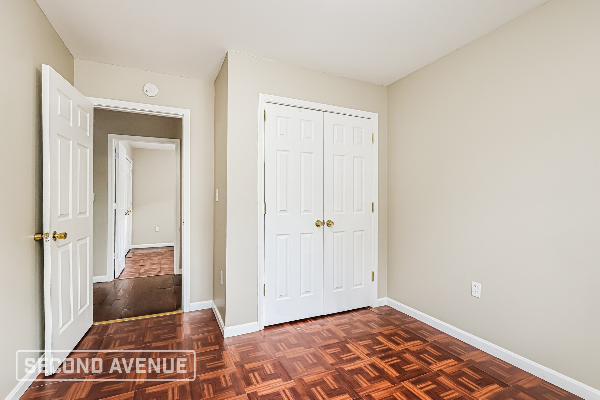 Building Photo - 1831 W Ormsby Ave