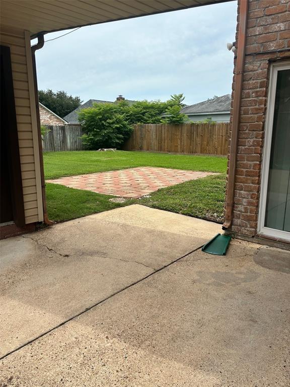 Building Photo - 15502 Rio Plaza Dr