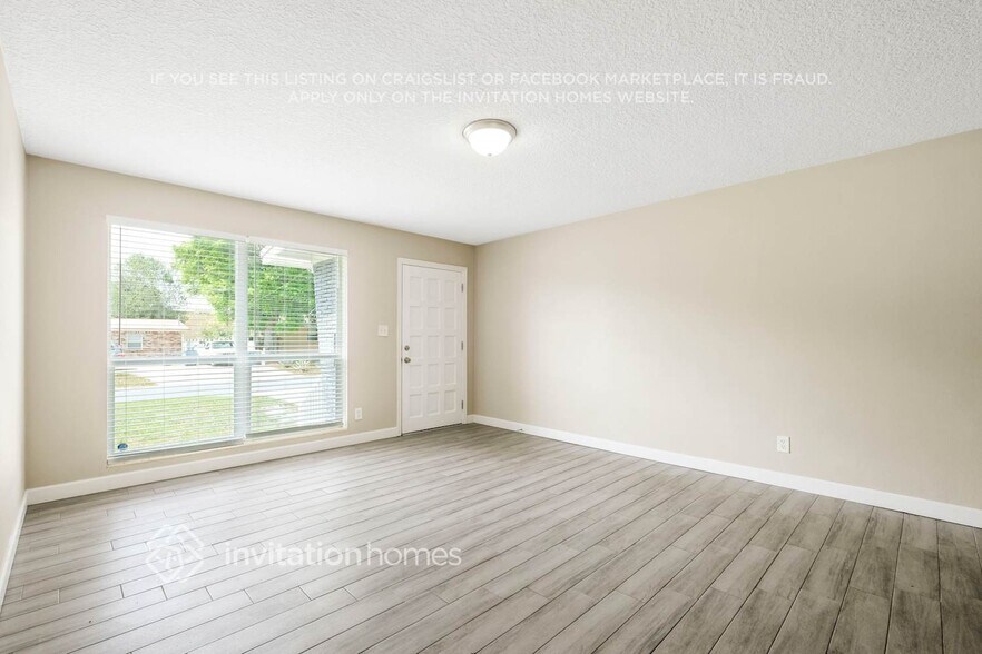 Building Photo - 2527 Oak Summit Dr