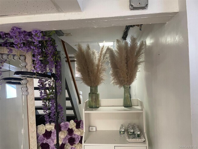 Building Photo - 85 Locust Ave