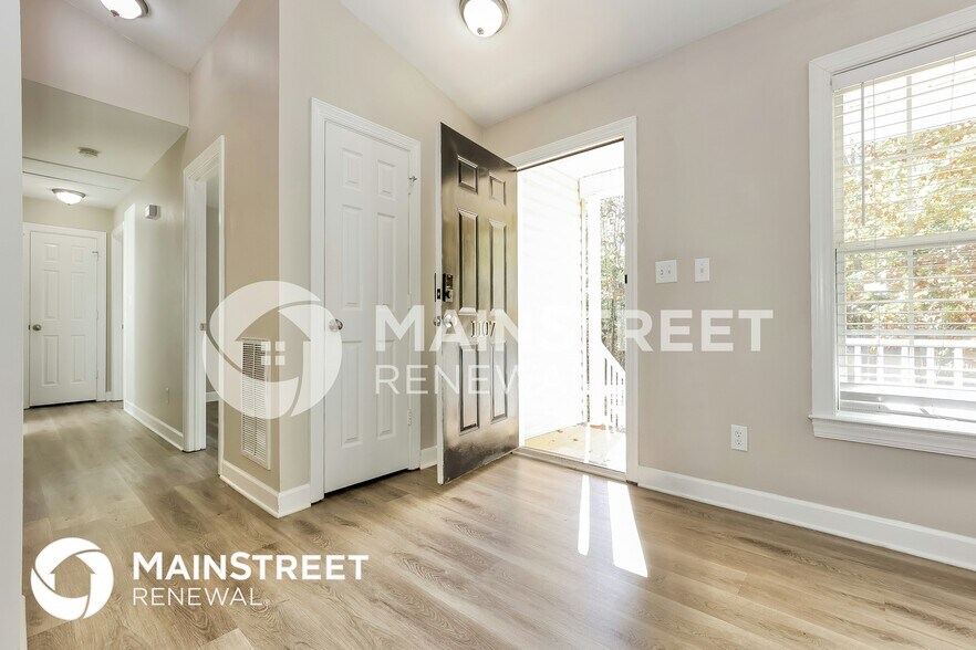 Building Photo - 1107 Foxhaven Dr