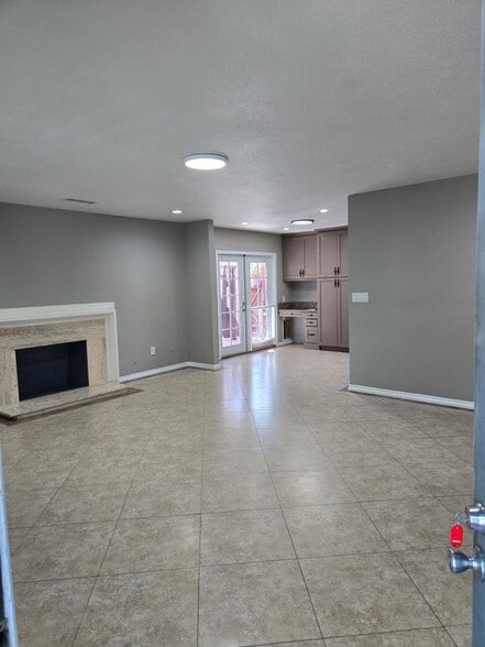 Building Photo - 2504 N Bourbon St