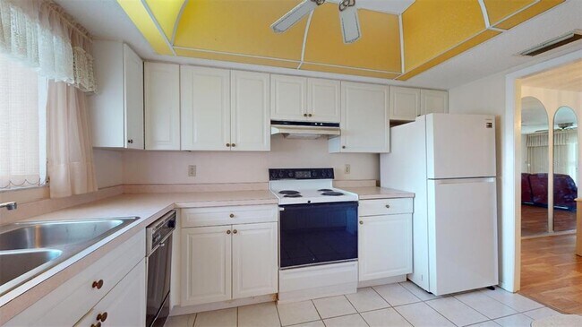 Building Photo - 3432 Lake Bayshore Dr