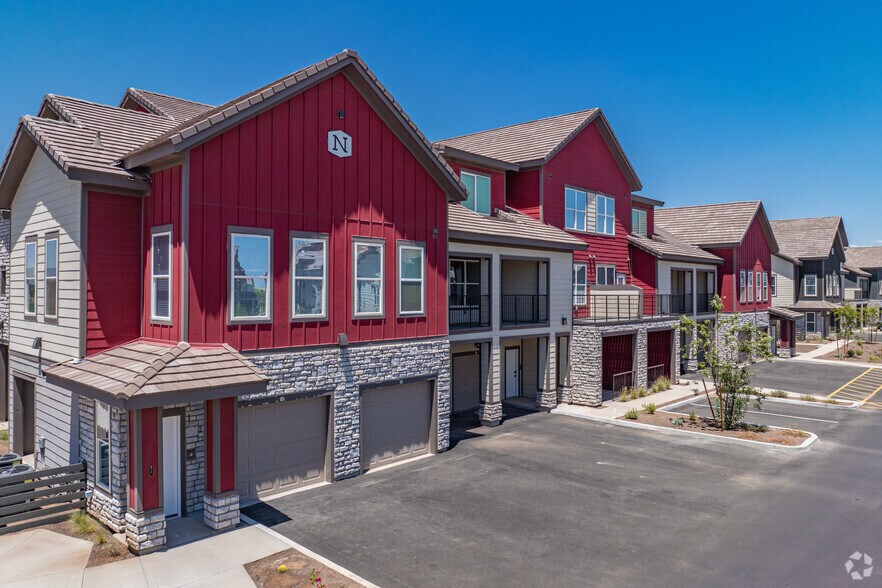 Building Photo - Agave Ranch