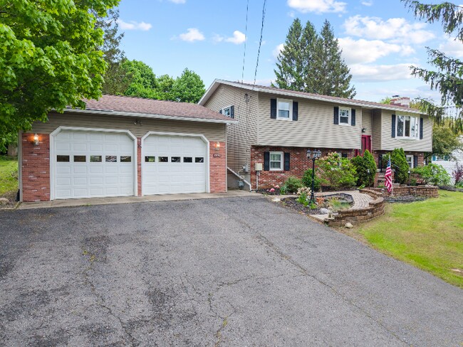 Building Photo - 4998 Rockefeller Rd