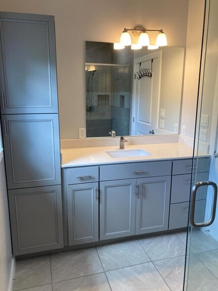 Building Photo - 802 Linwood Rd