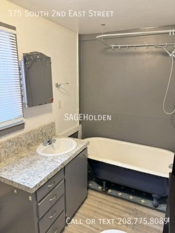 Building Photo - 375 S 2nd E St