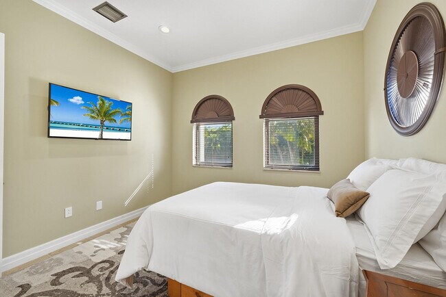 Building Photo - 10270 SW 58th St