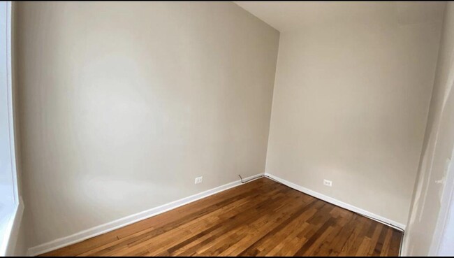 Building Photo - 2 bedroom in Chicago IL 60647