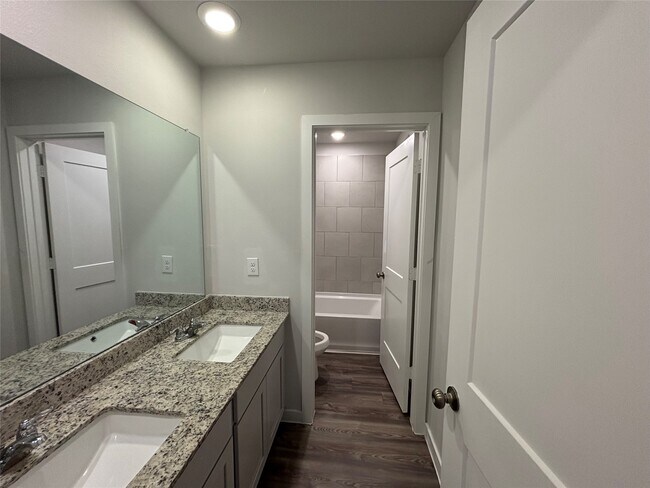 Building Photo - 5703 Blue Grama Dr