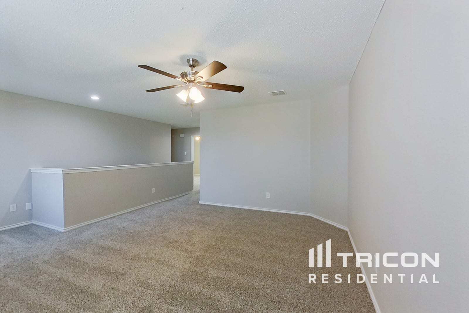 Building Photo - 16616 Jasmine Springs Dr