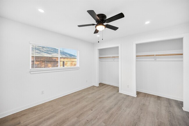 Building Photo - 13815 Bay Gardens Dr