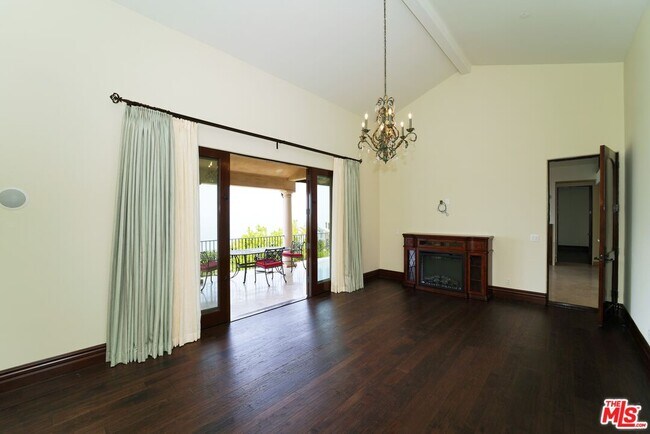 Building Photo - 3775 Puerco Canyon Rd