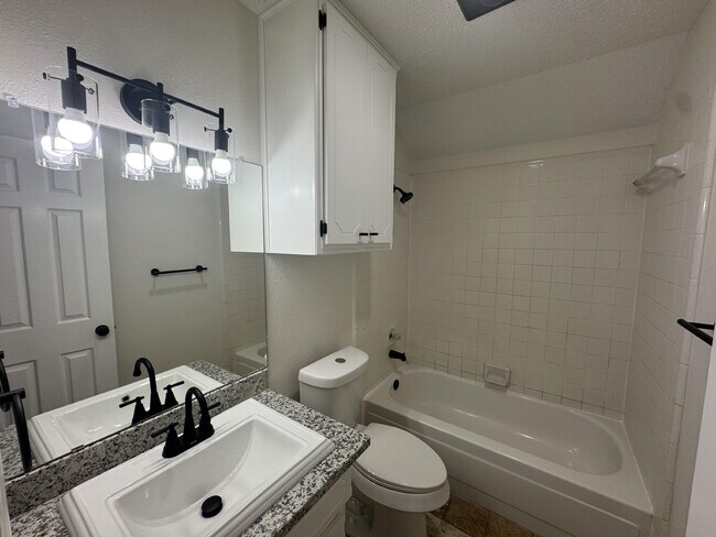 Building Photo - 5510 87th St