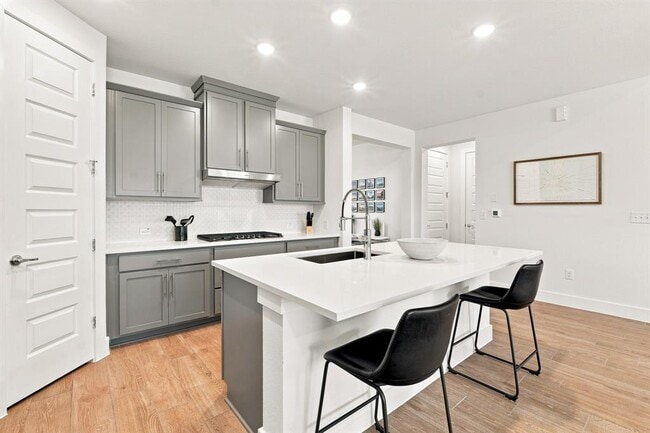Building Photo - 9608 Hamadryas Dr