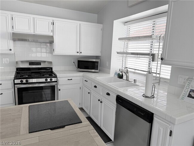 Building Photo - 4216 Totano Dr