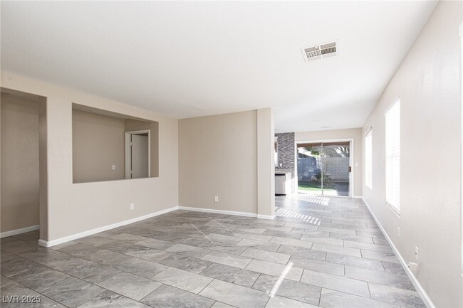 Building Photo - 8564 Shady Pines Dr