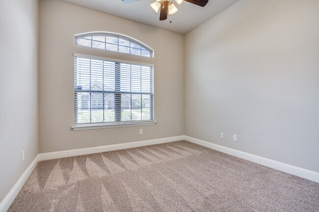 Building Photo - 1783 Amalfi Dr