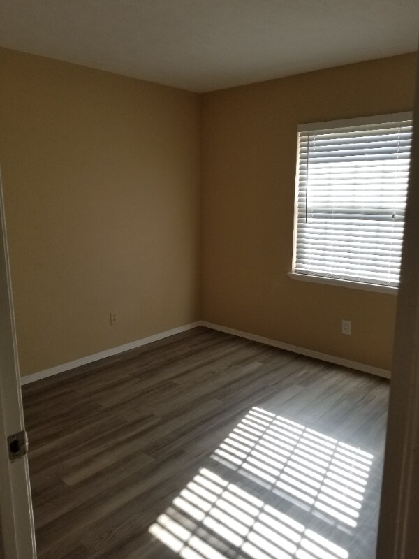 Building Photo - 5725 Baker Dr