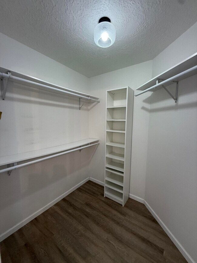 Building Photo - 7616 Copperfield Dr NE