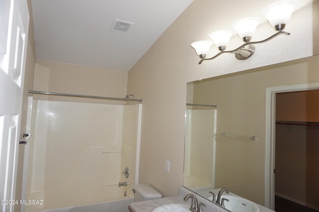 Building Photo - 2201 S St Suzanne Dr