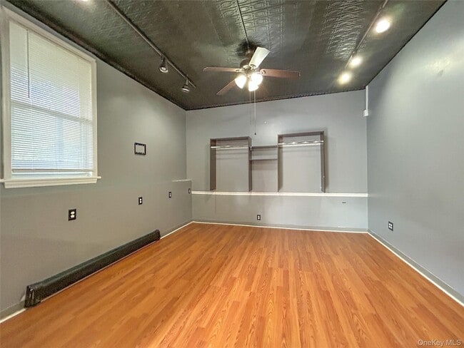 Building Photo - 51 Worrall Ave